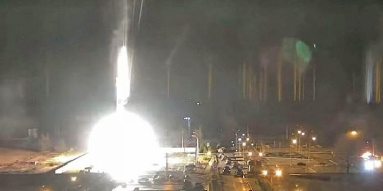 Incendio en central nuclear de Ucrania no aumentó radiación