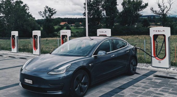 California prohíbe la venta de automóviles nuevos de gasolina a partir de 2035