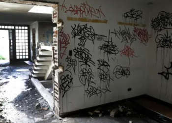 En ruinas el consulado de Venezuela en Colombia: «Lo vamos a recuperar», dijo el embajador Plasencia