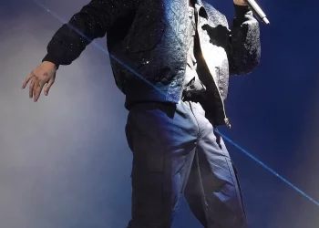 Jungkook de BTS fue la estrella de la ceremonia inaugural de Qatar