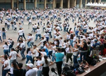 Venezuela busca establecer récord Guinness con la rueda de Salsa Casino más grande del mundo