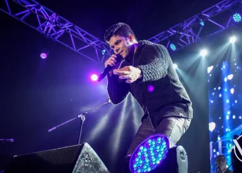 A pesar de la bronquitis, Jerry Rivera cumplió con Caracas