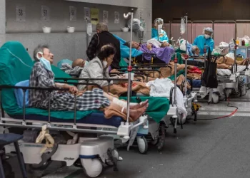 Hospitales desbordados en China tras la ola de casos por covid