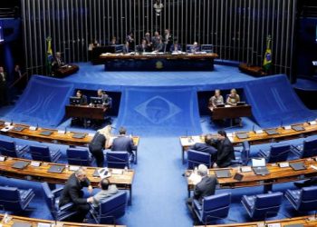 Senado brasileño aprueba proyecto sobre subsidio para los más empobrecidos