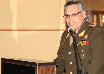 Gobierno peruano nombra un nuevo comandante general del Ejército