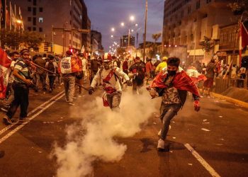 Protestas contra el Gobierno de Perú dejan 49 muertos; 35 provincias se movilizan
