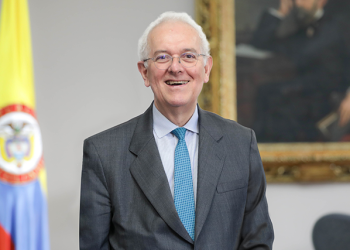 Ministro de Hacienda colombiano confirma posibilidad de que Venezuela exporte gas al país vecino