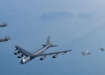 EEUU desplegó bombarderos con capacidad nuclear en la península de Corea