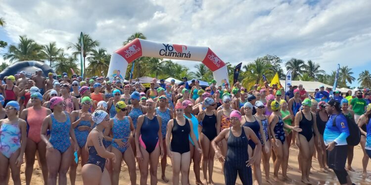 Más de 600 atletas participaron en la XVI edición «Aguas Abiertas Cumaná» 2023*