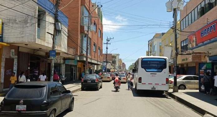 Más del 90% de los locales comerciales abrieron sus puertas en Sucre