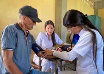 4.200 familias recibieron atención médica en Cumaná
