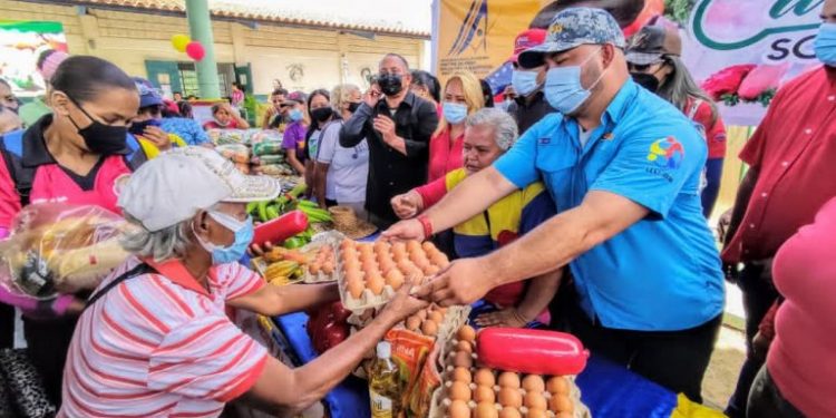 Bolívar | Beneficiadas 4200 familias con Feria del Campo en Angostura del Orinoco
