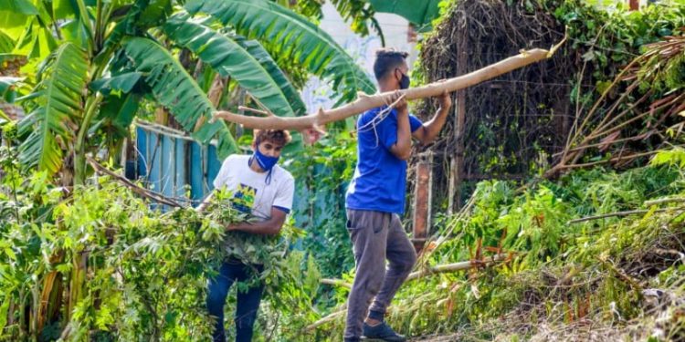 Nueva Esparta | Continúa limpieza del cauce del Río El Valle en Porlamar