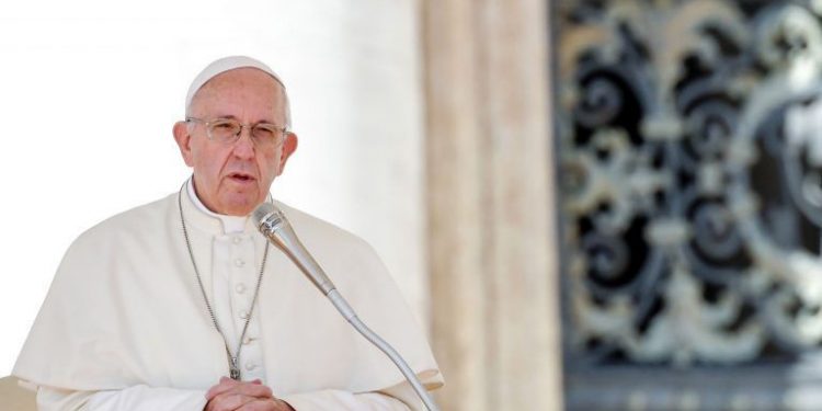Papa Francisco rezó con los fieles en este primer domingo de Adviento