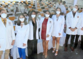 Bolívar | UDO Bolívar logró 16 menciones honoríficas Magna y Cum Laude en última promoción del 2021