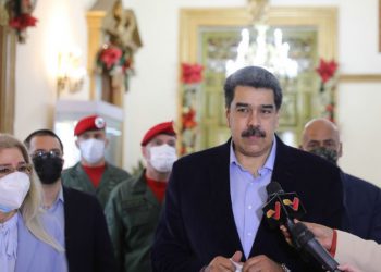 Maduro prometió apoyar con recursos a gobernadores de la oposición