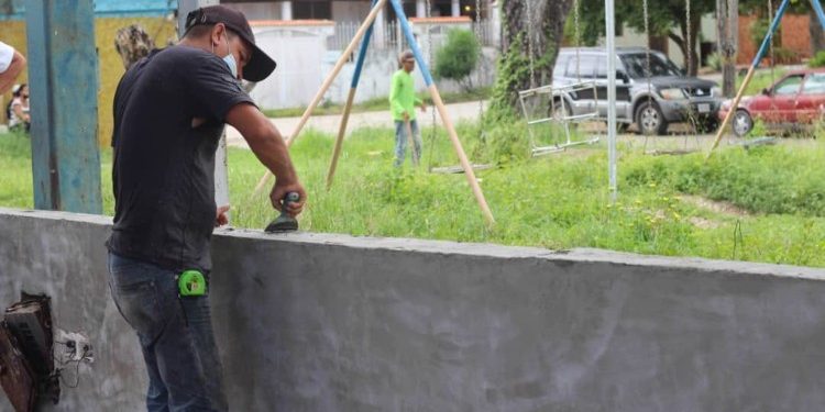 Nueva Esparta |  Inicia recuperación de canchas deportivas en el municipio Maneiro