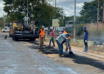 Bolívar | Plan de asfaltado sigue extendiéndose en Caroní