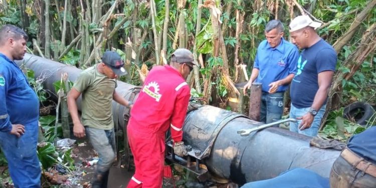 Monagas | Corrigen fugas y reanudan distribución de agua a sectores de la red alta en Maturín