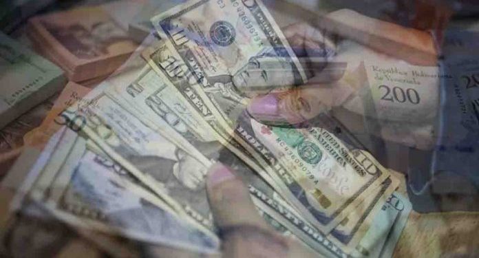 Economistas coinciden en que están subiendo precios en dólares