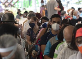 Venezuela inicia vacunación de refuerzo para personas de la tercera edad