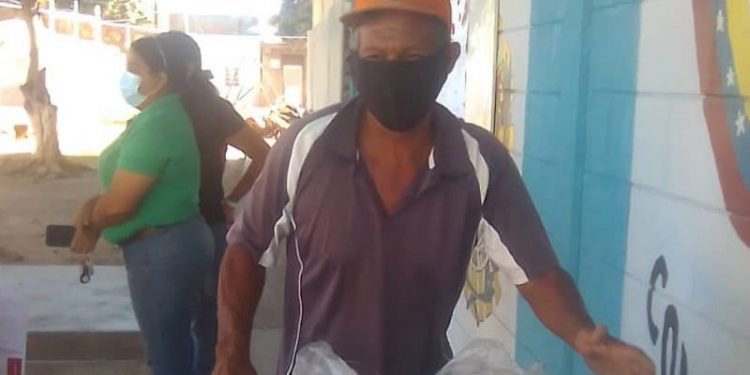 Anzoátegui | Voluntarios iniciaron recuperación de la escuela Consuelo Navas y esperan el aporte de la gobernación