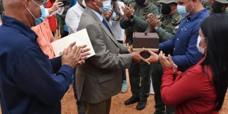 Bolívar | Gobierno del estado Bolívar recibió restos simbólicos del general Manuel Piar