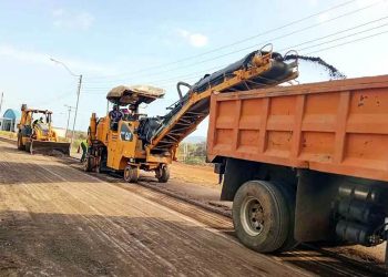 Anzoátegui | Inician rehabilitación de la vía que conecta el Mercado Bolivariano con la Base Aérea