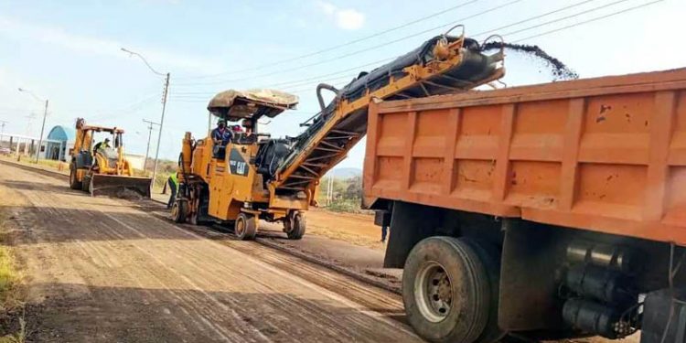 Anzoátegui | Inician rehabilitación de la vía que conecta el Mercado Bolivariano con la Base Aérea