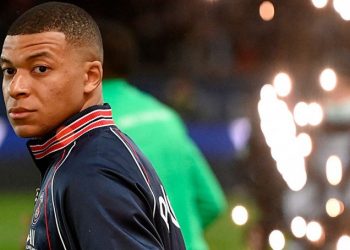 Nueva oferta del PSG a Mbappé