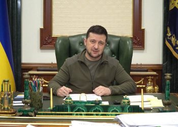 Zelenski denuncia un ataque aéreo ruso contra hospital infantil en Mariúpol