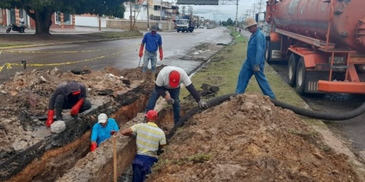 Monagas | Aguas de Monagas repara colector en La Floresta