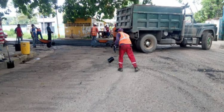 Anzoátegui | Alcaldía de Bolívar inició la rehabilitación de la vía a El Rincón