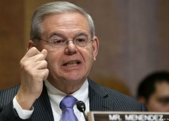 Senador de EEUU exige a Biden “no relajar” sanciones a Venezuela