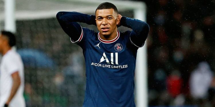 Kylian Mbappé se lesionó y es duda para enfrentar al Real Madrid