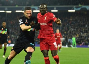 Liverpool cayó ante el Inter pero avanzó en la Champions League