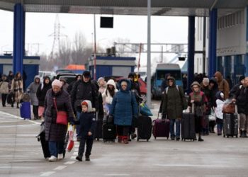Evacuan a más de 1 millón de ucranianos por ferrocarril desde comienzo de combates