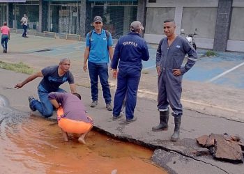 Bolívar | Hidrobolívar arregló tuberías en paseo Gaspari en Angostura del Orinoco