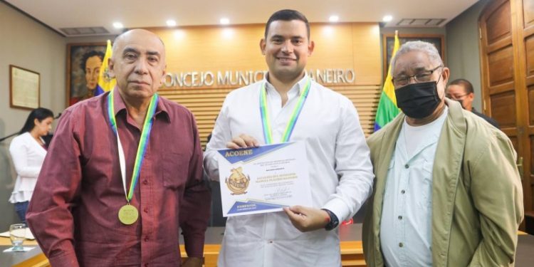 Nueva Esparta | Alcalde Morel David Rodríguez recibe reconocimiento «Jesús Manuel Subero»
