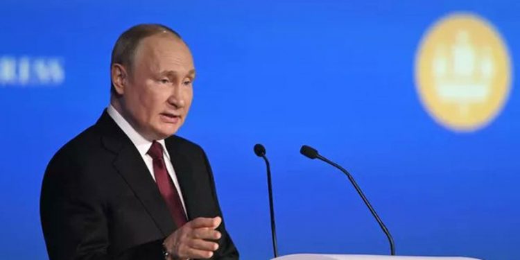 Vladimir Putin: La Unión Europea perdió su dominio político y sus élites bailan al ritmo de otros