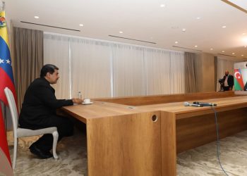 Maduro y Aliyev abordaron la posibilidad de ampliar la cooperación económica y empresarial