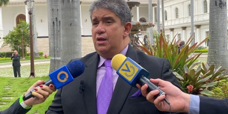 Diputado Correa llamó a venezolanos en el exterior para inscribirse en el RE de los Consulados