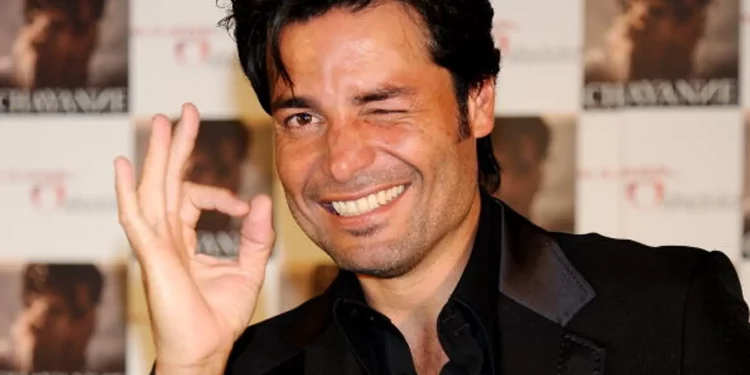 El aclamado cantante «Chayanne» regresa con su nuevo sencillo titulado «Te amo y punto»