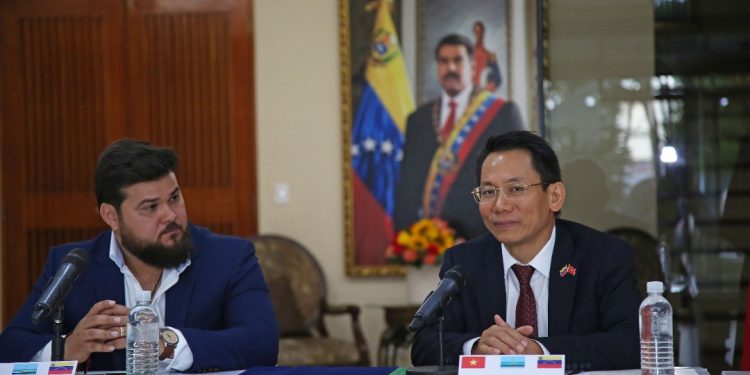 Monagas | Gobernador de Monagas sostuvo reunión comercial con embajador de Vietnam