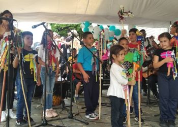 Bolívar | Ciudad Bolívar se llenó de color con los Caballitos de San Juan