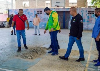 Nueva Esparta | Alcaldía de Mariño da inicio a la rehabilitación de la cancha múltiple de Conejeros