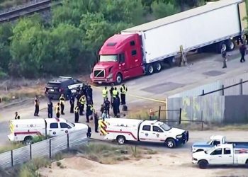 Fueron hallados sin vida 50 migrantes ilegales en camión abandonado en Texas