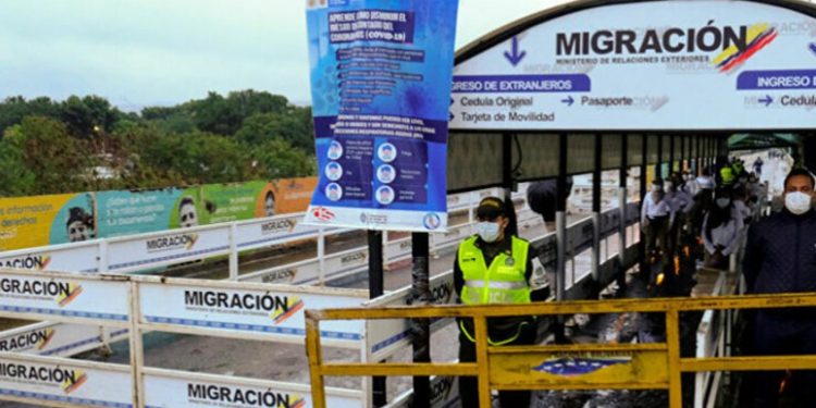 Bernal: Regularización en la frontera se dará a medida que se reanude el tránsito legal de personas, vehículos y mercancías