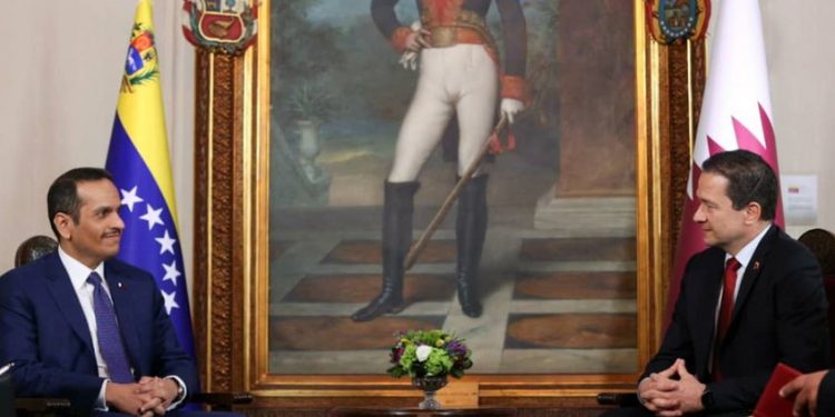 Canciller venezolano sostiene reunión con su homólogo de Catar en visita oficial
