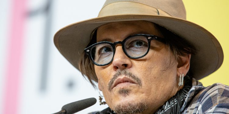 Johnny Depp podría regresar a la pantalla grande con nuevos proyectos
